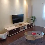 شقة Breza *
